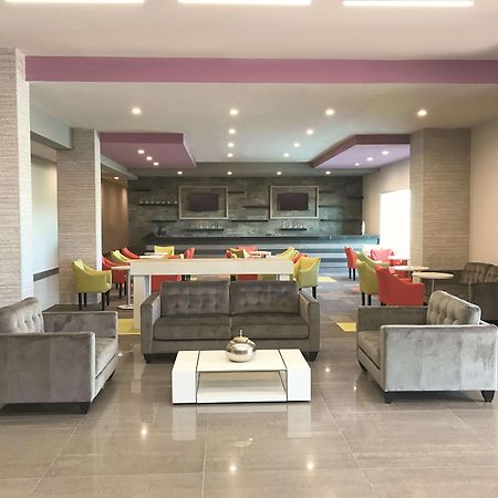 Chn Hotel Monterrey Aeropuerto, Trademark By Wyndham Apodaca Екстер'єр фото