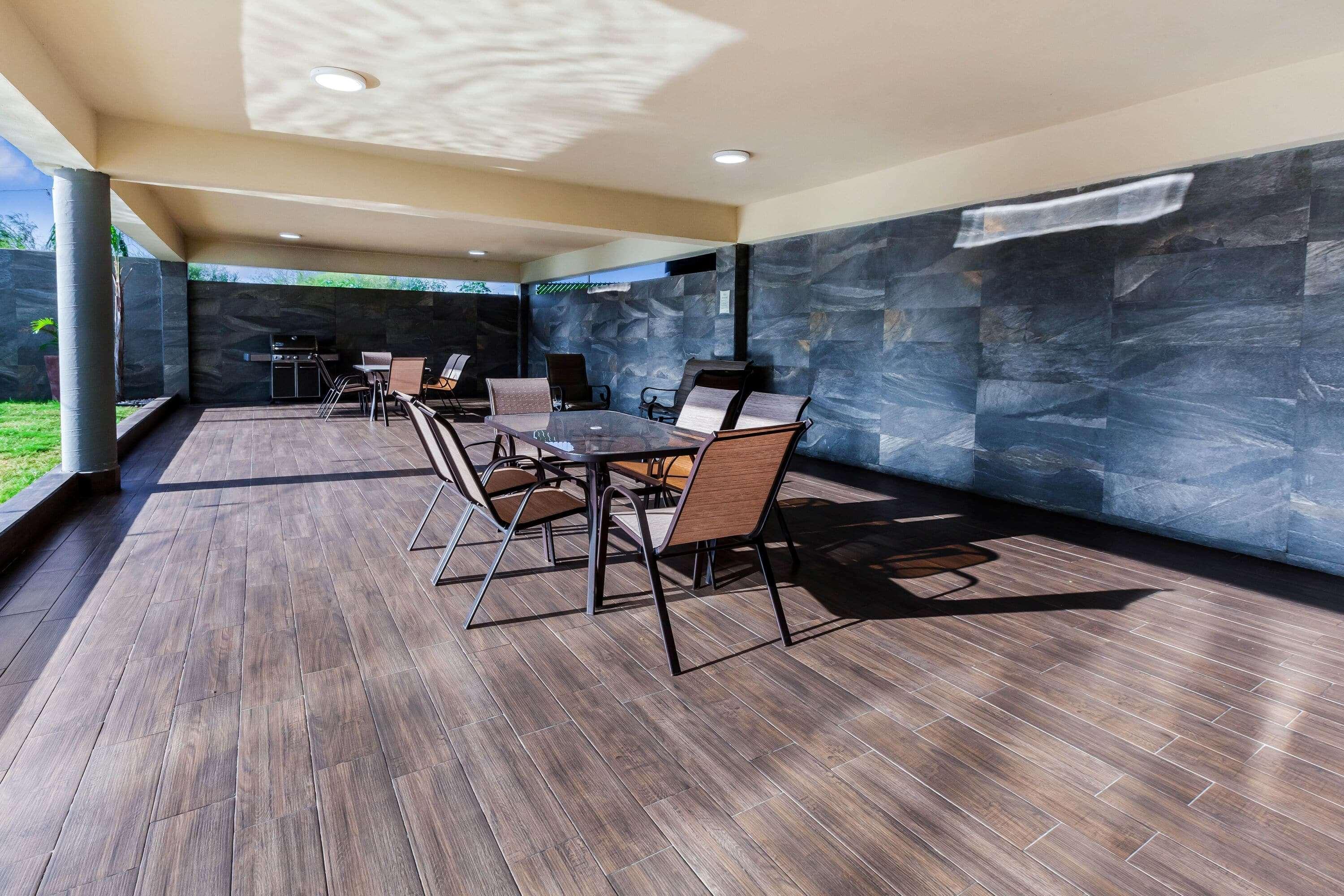 Chn Hotel Monterrey Aeropuerto, Trademark By Wyndham Apodaca Екстер'єр фото