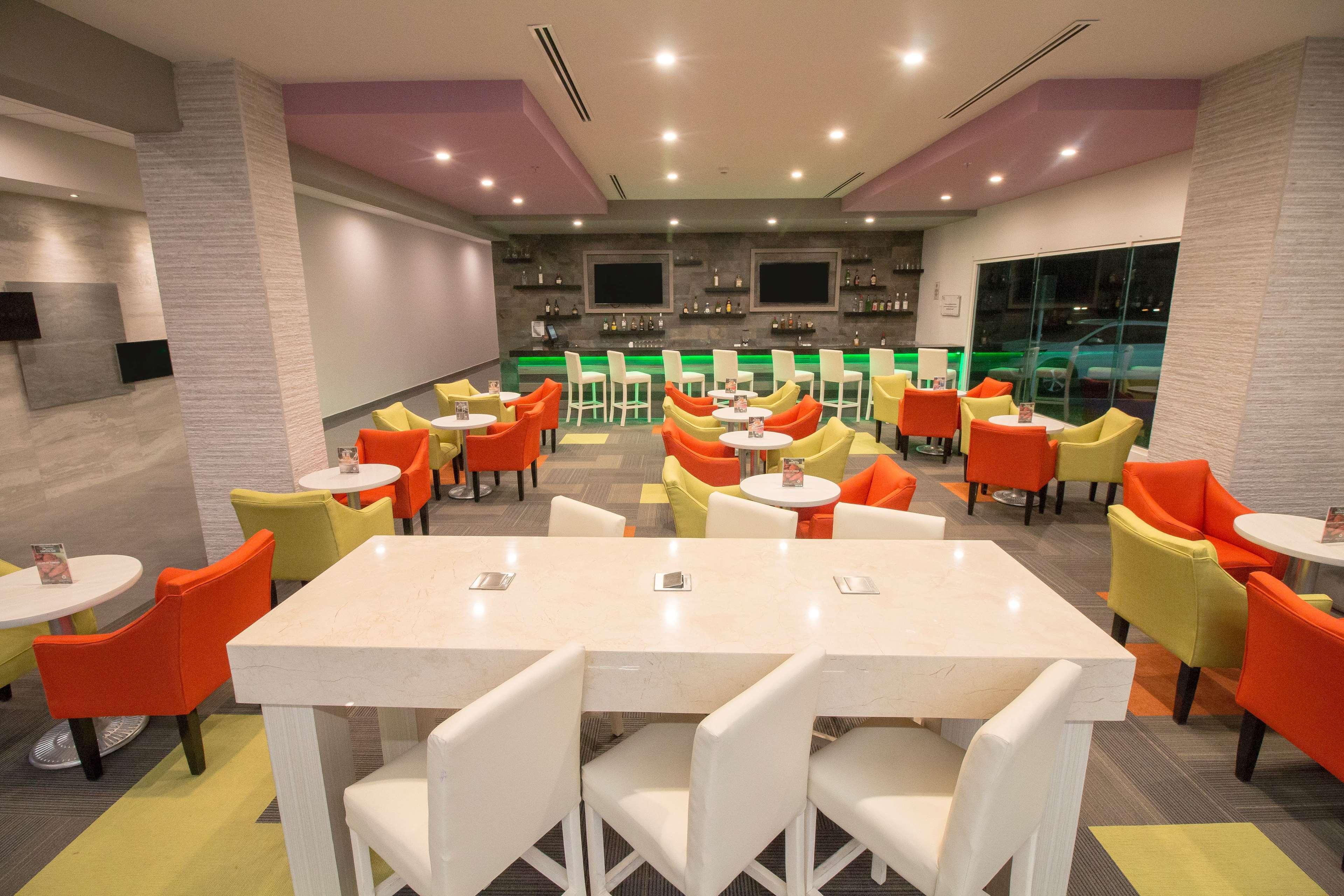 Chn Hotel Monterrey Aeropuerto, Trademark By Wyndham Apodaca Екстер'єр фото